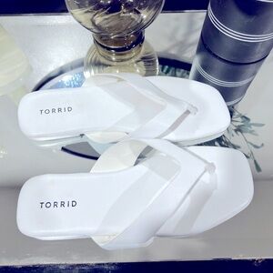 Torrid White Square Toe Thong Sandlal Flip Flop Faux leather sandals 9.5WW